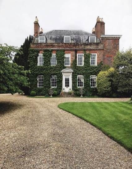 Manor House Driveway | April Hamilton